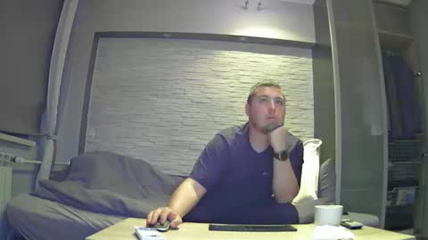 xfikusx44 online show from April 11, 2026, 6:34 pm