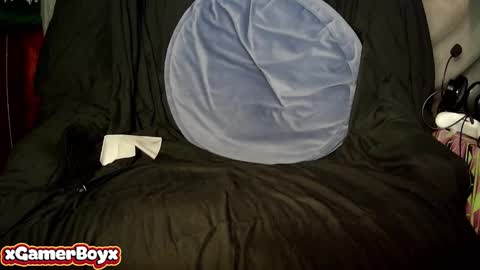 xgamerboyx online show from October 19, 2025, 3:18 am
