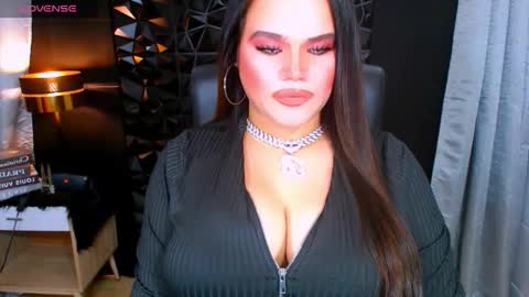 Snapshot of xhugeharleyselfsuckerx chatting on October 18, 2025, 2:25 am xHUGECOCKTILLCUMX online show from October 18, 2025, 2:25 am