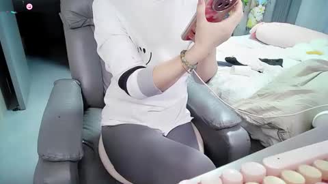 xiaoyu online show from October 15, 2025, 11:21 am