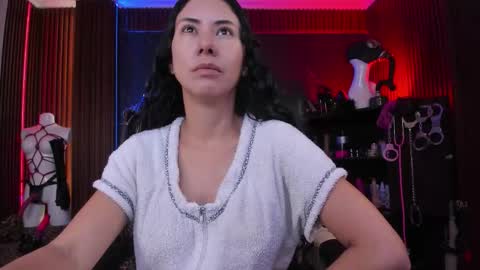 XiaQueen   I M online show from February 12, 2026, 11:27 am