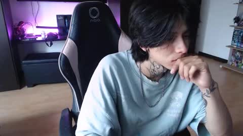 Snapshot of xice_boy chatting on December 5, 2025, 1:52 pm xIce Boy online show from December 5, 2025, 1:52 pm