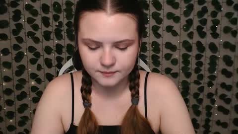 Lina online show from January 10, 2025, 4:12 am