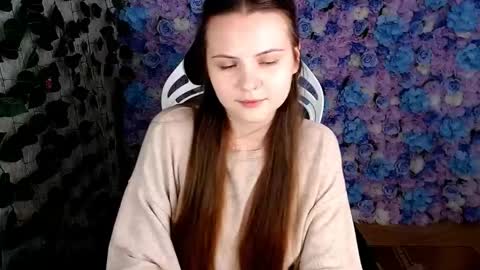 Lina online show from October 6, 2025, 5:05 am
