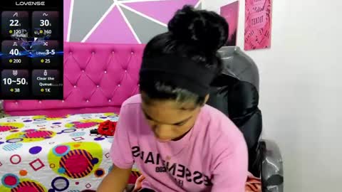 Snapshot of ximena_ruiz18 chatting on March 2, 2025, 12:22 pm Ximena Ruiz online show from March 2, 2025, 12:22 pm