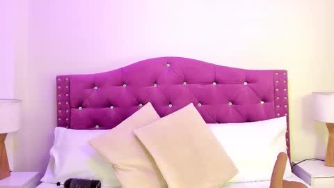 Xime  online show from November 19, 2025, 3:06 am