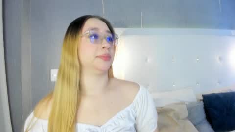 Snapshot of ximenanoah chatting on July 2, 2026, 12:22 pm ximena online show from July 2, 2026, 12:22 pm
