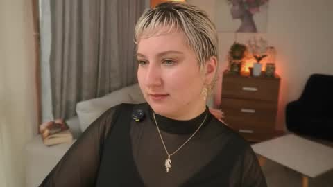 Snapshot of ximenna_cruz_ chatting on January 13, 2026, 12:10 pm Xime Independent Artist online show from January 13, 2026, 12:10 pm