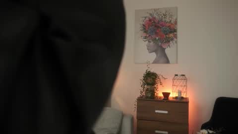 Snapshot of ximenna_cruz_ chatting on January 18, 2026, 12:53 pm Xime Independent Artist online show from January 18, 2026, 12:53 pm