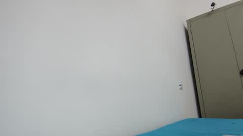 Snapshot of xineeddine chatting on November 18, 2025, 12:31 pm xineeddine online show from November 18, 2025, 12:31 pm