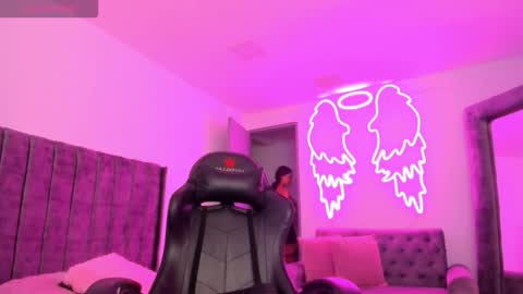 xiomara_cortes online show from October 2, 2025, 7:43 pm