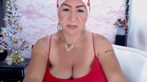 XIOMY   give LIKE on my page online show from December 2, 2024, 12:51 pm