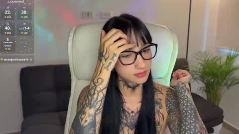 Snapshot of xisisxx chatting on October 17, 2025, 9:39 pm xisisxx online show from October 17, 2025, 9:39 pm