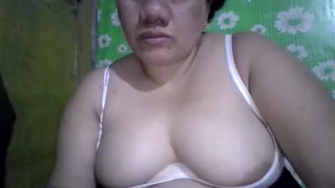 xjuicytits online show from April 6, 2026, 12:28 pm