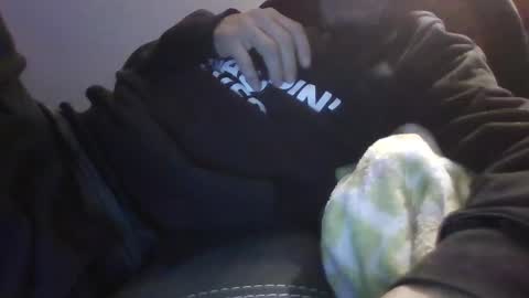 Snapshot of xjuskikinitx chatting on November 11, 2025, 4:12 am Justin online show from November 11, 2025, 4:12 am