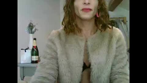 Wendy online show from November 16, 2025, 1:17 pm