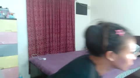 Snapshot of xlovely_destinyx chatting on February 12, 2025, 7:13 am Alice online show from February 12, 2025, 7:13 am