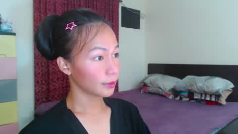 Snapshot of xlovely_destinyx chatting on February 14, 2025, 12:03 pm Alice online show from February 14, 2025, 12:03 pm