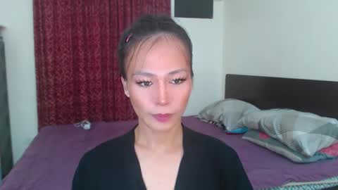 Snapshot of xlovely_destinyx chatting on March 4, 2025, 4:30 pm Alice online show from March 4, 2025, 4:30 pm