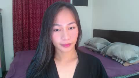 Snapshot of xlovely_destinyx chatting on March 9, 2025, 8:52 pm Alice online show from March 9, 2025, 8:52 pm