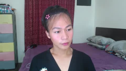 Snapshot of xlovely_destinyx chatting on March 10, 2025, 4:57 pm Alice online show from March 10, 2025, 4:57 pm