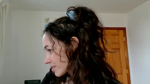 Snapshot of xlucidmiax chatting on February 28, 2025, 9:12 pm Mia online show from February 28, 2025, 9:12 pm