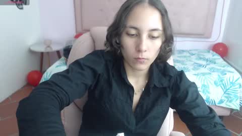 lunna online show from February 15, 2025, 8:22 pm