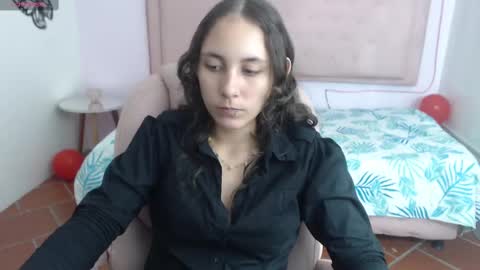 lunna online show from February 15, 2025, 11:25 pm