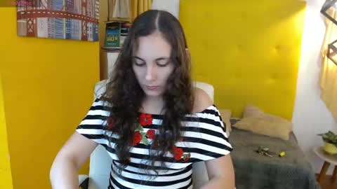 lunna online show from November 21, 2025, 7:34 pm