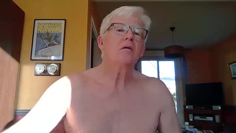 xmaeg3 online show from January 6, 2026, 9:35 am