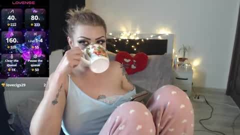 Snapshot of xmagic_pantherx chatting on January 5, 2025, 11:22 pm Magic Panther online show from January 5, 2025, 11:22 pm