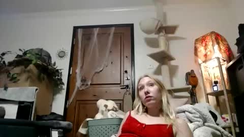 Snapshot of xmckennalynn chatting on November 11, 2025, 6:02 am xmckennalynn online show from November 11, 2025, 6:02 am