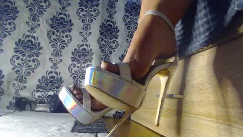 Monroe online show from November 14, 2025, 9:08 am