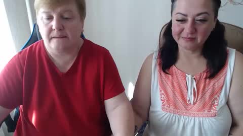 XMollyJaneX online show from October 4, 2025, 7:50 am