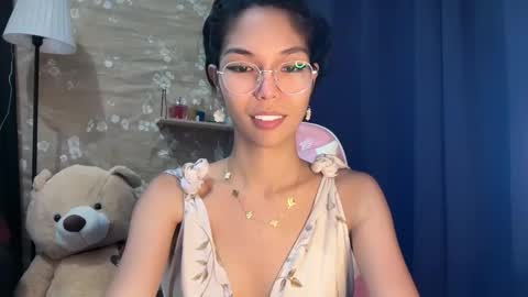 Snapshot of xmonica_cummerx chatting on February 21, 2026, 9:32 am Sweet Monica online show from February 21, 2026, 9:32 am