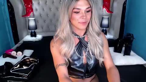 Snapshot of xnaughty_haileyx chatting on March 1, 2025, 7:41 am Hailey online show from March 1, 2025, 7:41 am