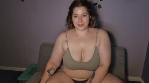 Snapshot of xo_bambi_xo chatting on April 10, 2026, 12:49 am Bambi online show from April 10, 2026, 12:49 am