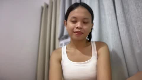Snapshot of xo_worth_it chatting on July 4, 2026, 3:51 pm nathalie online show from July 4, 2026, 3:51 pm