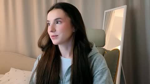 Snapshot of xolorene chatting on February 15, 2026, 7:43 pm Jane online show from February 15, 2026, 7:43 pm