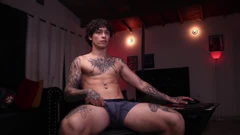   online show from September 18, 2025, 2:35 am