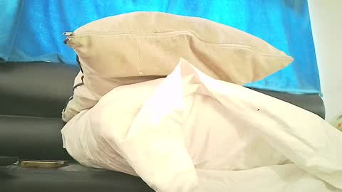 xposed_edger online show from January 26, 2025, 8:56 pm