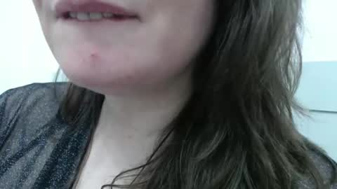 xprensesxx online show from December 18, 2025, 10:05 pm