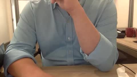 xrdrcrx online show from April 15, 2026, 8:42 pm