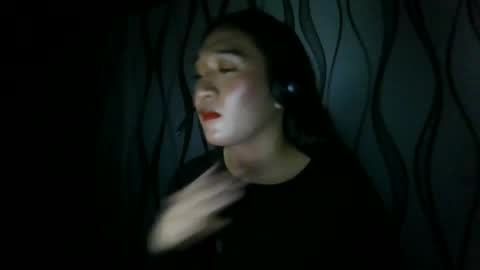 xsamantha_x online show from July 7, 2026, 4:33 pm