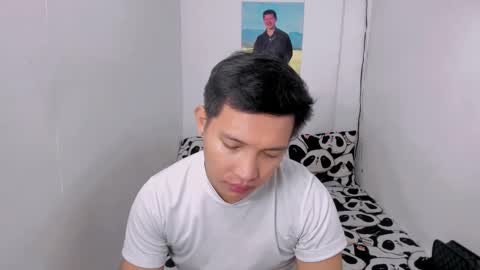 xsebastian19 online show from December 18, 2024, 3:33 pm