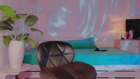 Michelle online show from January 22, 2025, 9:13 am