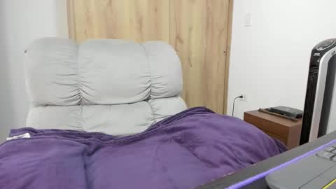 Hellen Sofia instagram hellen5546 online show from February 24, 2026, 2:15 pm