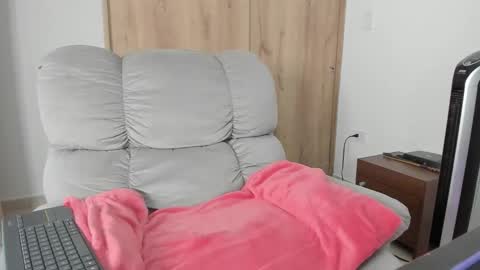 Hellen Sofia instagram hellen5546 online show from March 17, 2026, 12:30 pm