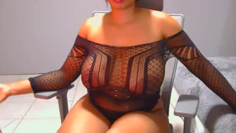 Snapshot of xspiketeex chatting on May 27, 2026, 3:20 pm spykeXtee online show from May 27, 2026, 3:20 pm