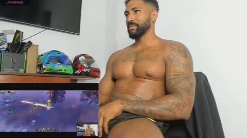 Snapshot of xtipp3r chatting on December 4, 2025, 12:58 pm Stipp3r online show from December 4, 2025, 12:58 pm